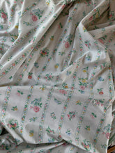 Load image into Gallery viewer, Vintage Handmade Floral Duvet  | Twin
